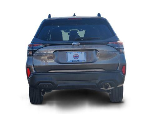 Used 2025 Subaru Forester Premium image 4