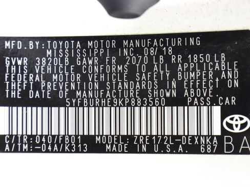 Used 2019 Toyota Corolla LE w/ Carpet Mat Package (TMS) FWD image 39
