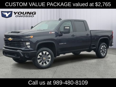 Used 2024 Chevrolet Silverado 2500 Custom w/ Custom Value Package image 1