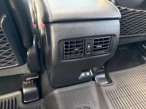 Used 2021 Toyota 4Runner Limited AWD/4WD image 19