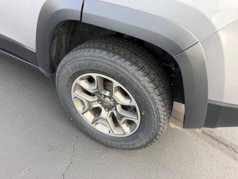 Used 2020 Jeep Cherokee Trailhawk w/ Comfort/Convenience Group image 7