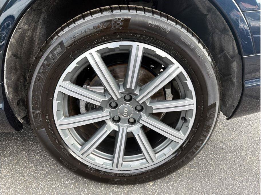 Used 2017 Audi Q7 3.0T Prestige AWD/4WD image 22