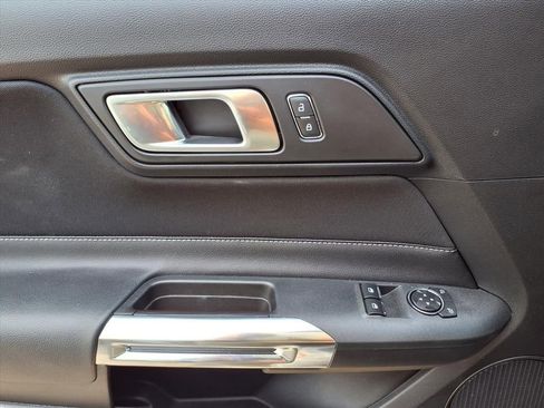 Used 2020 Ford Mustang GT image 21