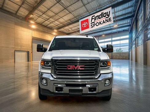 Used 2018 GMC Sierra 2500 SLT AWD/4WD image 2