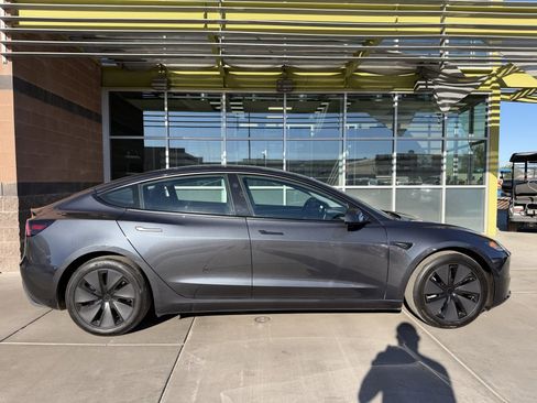 Used 2024 Tesla Model 3 Long Range image 9
