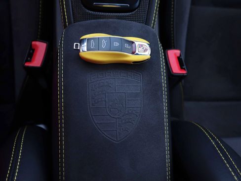 Used 2020 Porsche 718 Cayman GT4 image 11