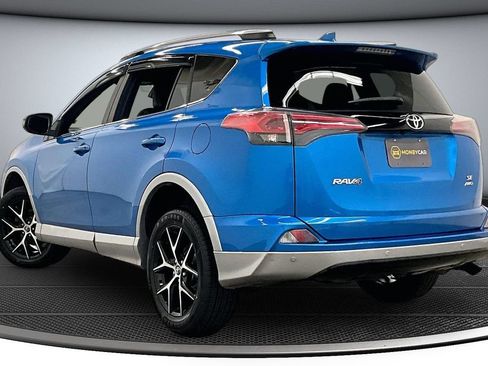 Used 2017 Toyota RAV4 SE AWD/4WD image 3
