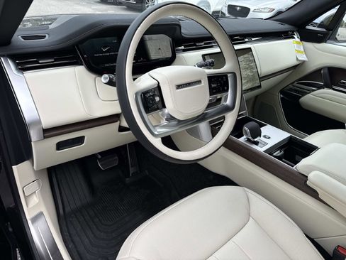 Used 2026 Land Rover Range Rover SE image 23