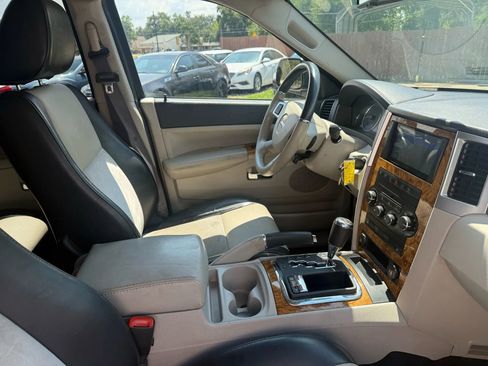 Used 2009 Jeep Grand Cherokee Limited image 14