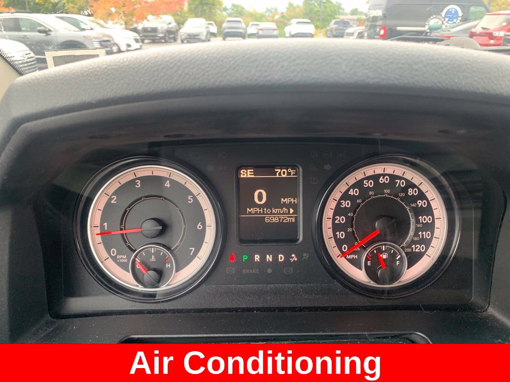 Used 2018 RAM 1500 Express AWD/4WD image 11