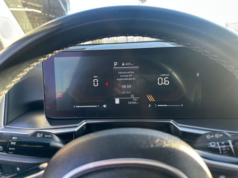 Used 2024 Kia Sorento S image 41