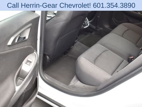 Used 2024 Chevrolet Malibu LT image 13