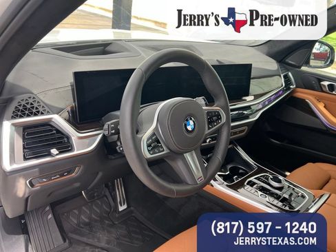 Used 2026 BMW X7 xDrive40i w/ M Sport Package AWD/4WD image 9