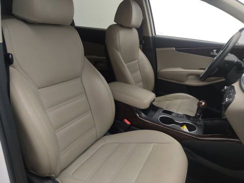 Used 2018 Kia Sorento EX image 21