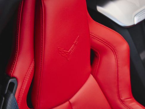 Used 2021 Chevrolet Corvette Stingray Preferred Cpe w/ 2LT image 31