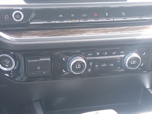 Used 2023 GMC Sierra 1500 Elevation image 26