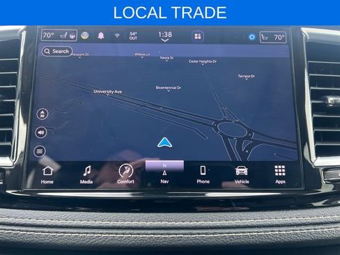 Used 2022 Chrysler Pacifica Limited w/ Uconnect Theater Family Group FWD image 29
