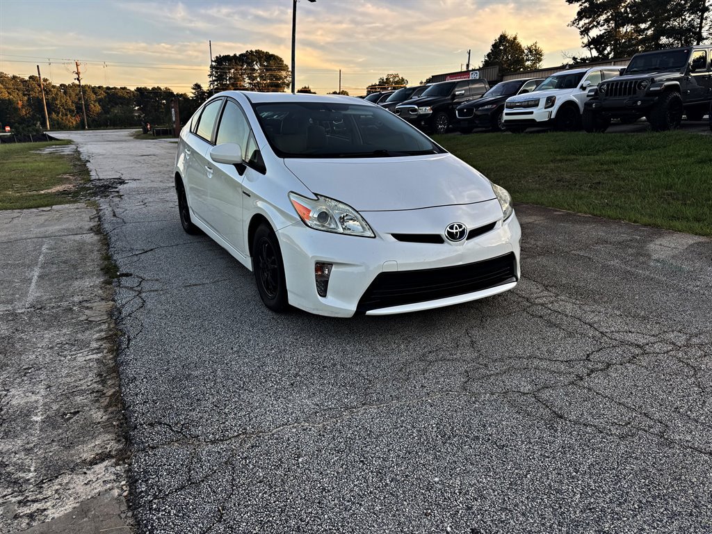 Used 2014 Toyota Prius Four FWD image 3