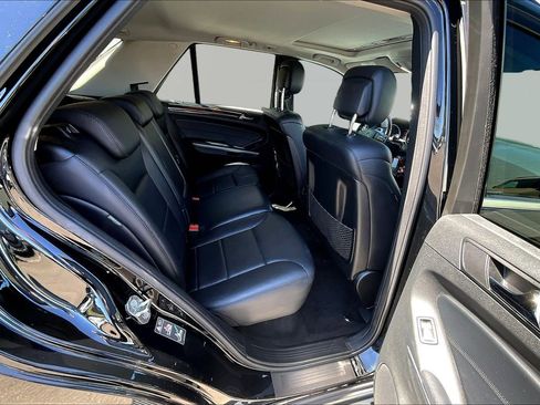 Used 2010 Mercedes-Benz ML 350 4MATIC image 25