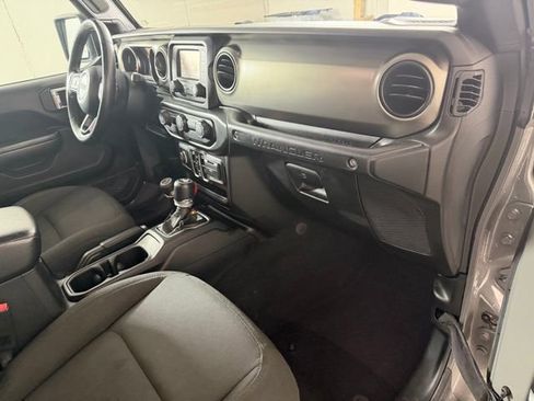 Used 2020 Jeep Wrangler Unlimited Sport S image 23