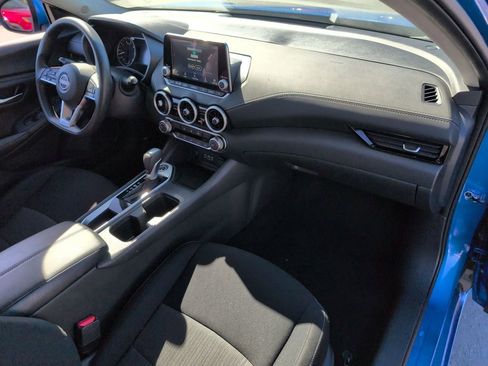 Used 2025 Nissan Sentra SV image 32