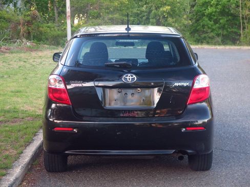 Used 2009 Toyota Matrix FWD image 25