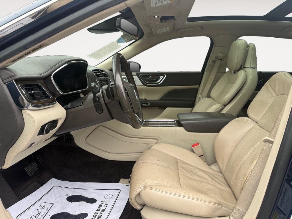 Used 2017 Lincoln Continental Reserve w/ Luxury Package AWD/4WD image 9