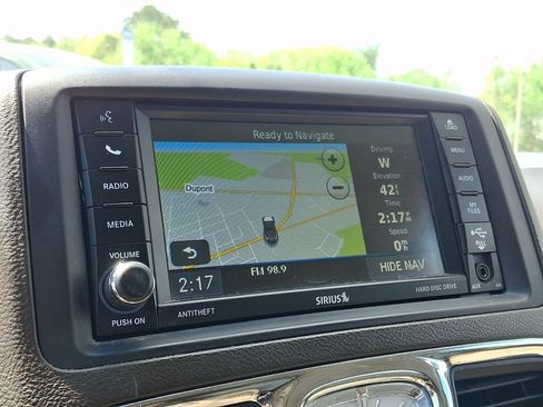 Used 2014 Chrysler Town & Country Touring image 17