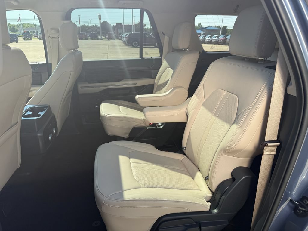 Used 2023 Ford Expedition Max Platinum AWD/4WD image 18
