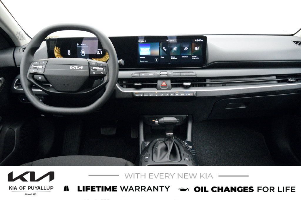 New 2026 Kia K4 FWD image 17