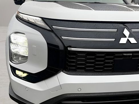 New 2025 Mitsubishi Outlander Trail Edition AWD/4WD image 36