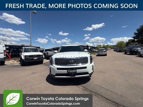 Used 2020 Kia Telluride LX AWD/4WD image 2