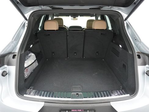Certified 2026 Porsche Cayenne AWD/4WD image 11