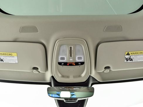 Certified 2025 Volvo V60 B5 Cross Country Plus image 20