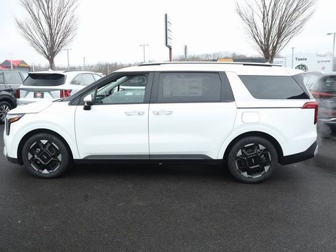 New 2025 Kia Carnival EX image 15