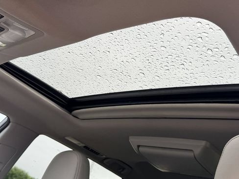 Used 2016 Toyota Highlander Limited FWD image 26