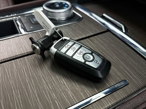 Used 2023 Ford Expedition Max Limited image 38