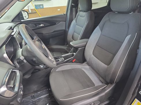 Used 2023 Chevrolet TrailBlazer LT FWD image 14