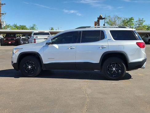 Used 2018 GMC Acadia SLT image 2