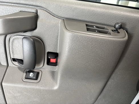 New 2025 Chevrolet Express 2500 w/ Driver Convenience Package image 25