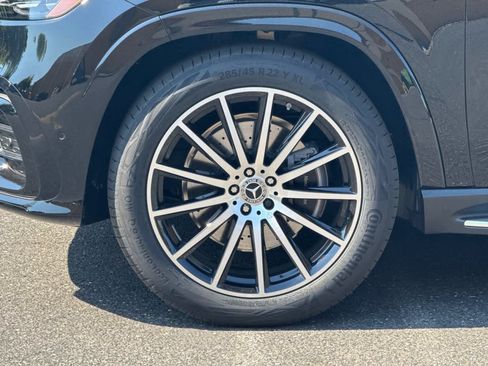 New 2026 Mercedes-Benz GLS 580 4MATIC image 26