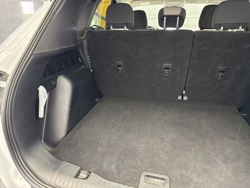 Used 2022 Ford Escape SE FWD image 36