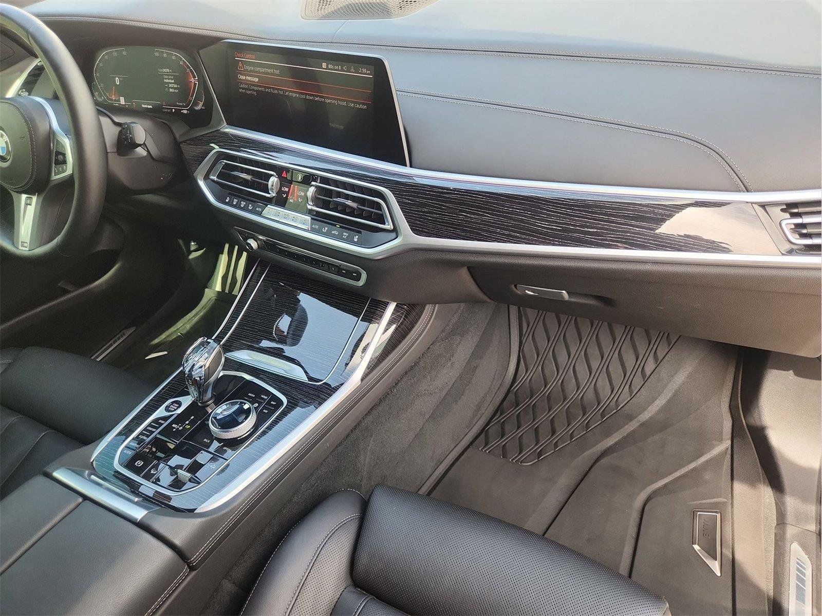 Used 2022 BMW X7 xDrive40i w/ M Sport Package AWD/4WD image 29