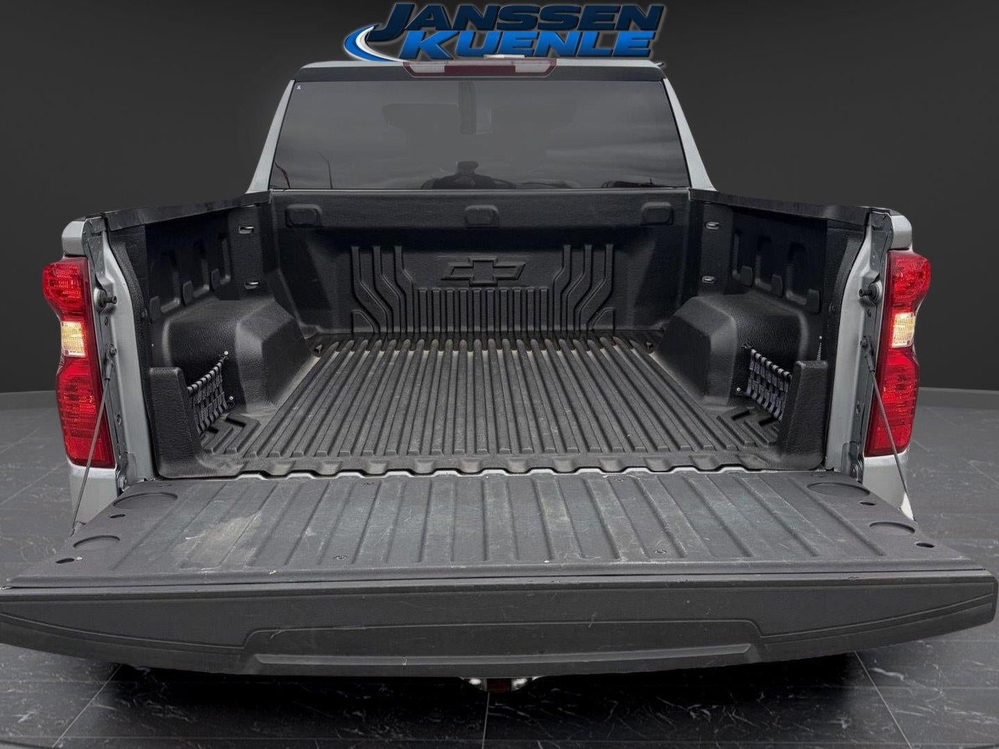 Used 2024 Chevrolet Silverado 1500 LT AWD/4WD image 14