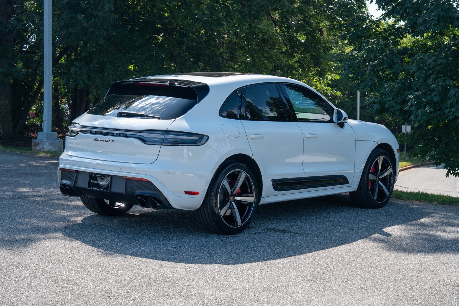 Certified 2024 Porsche Macan GTS AWD/4WD image 7