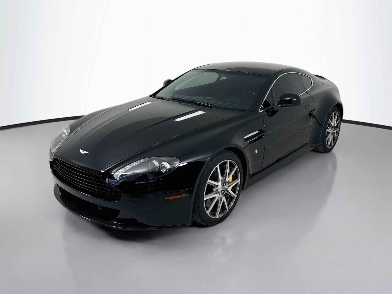 Used 2012 Aston Martin V8 Vantage S RWD image 3