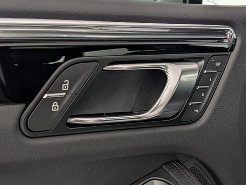 New 2026 Porsche Macan S image 26