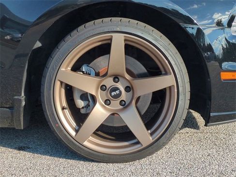 Used 2014 Ford Mustang GT image 11