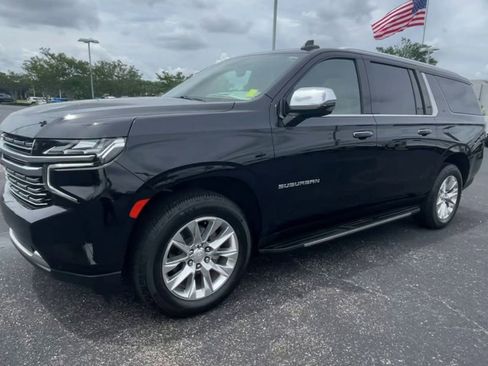 Used 2023 Chevrolet Suburban Premier RWD image 4