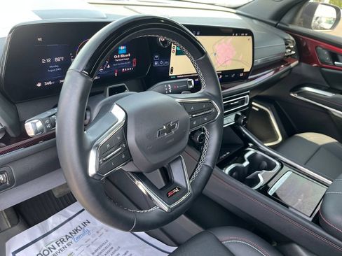 Used 2024 Chevrolet Traverse Z71 w/ Enhanced Driving Package AWD/4WD image 14